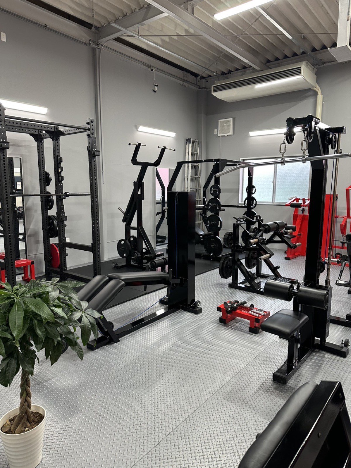 BIWAKO GYM のトレーニングフロア